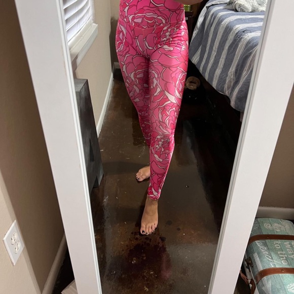 Pineapple Clothing Pink Leggings - Picture 2 of 3